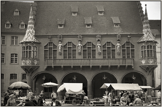 Reise 1955-018-Freiburg - historisches Kaufhaus, sharpen,black&white5, impaint-560